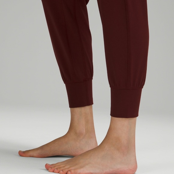 Lulu Lemon Align Joggers - Picture 5 of 7